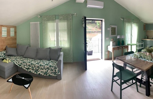 Casanova Lerrone Apartamento | Mansarda Albero Verde