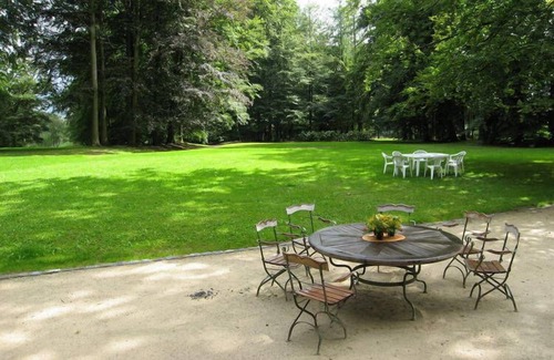 Beau Plateau Villa | Hermosa mansión en Beauplateau cerca del bosque