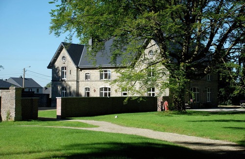 Beau Plateau Villa | Hermosa mansión en Beauplateau cerca del bosque