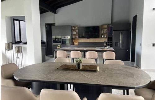 Las Mercedes Villa | mansion palmas