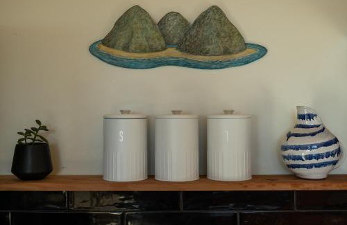Careys Bay Casa | Manu Heights Retreat