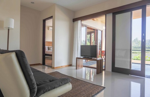 Melayang Hotel | Manyi Village