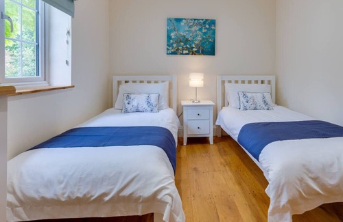 Ashford Casa | Maple Cottage in Woodchurch