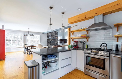 Narrowsburg Casa | Maple House: 25 Min to Big Bear Mtn+Cozy Fireplace