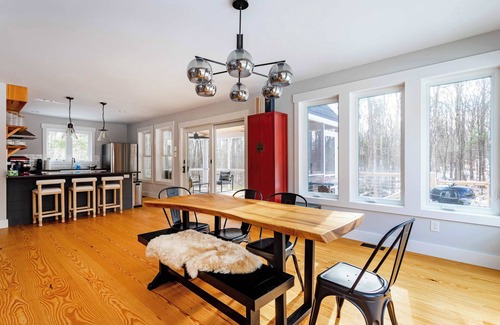 Narrowsburg Casa | Maple House: 25 Min to Big Bear Mtn+Cozy Fireplace