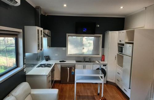 Butlers Falls Casa | Maple Leaf Cottage