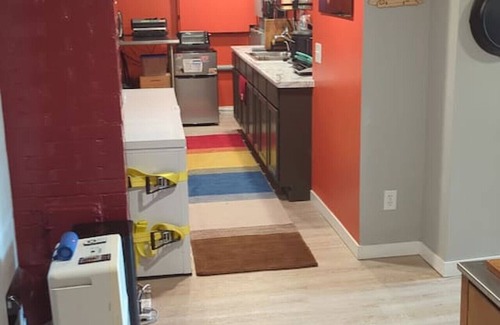 Viroqua Casa | Maple St. King Suite - Free Daytime EV Charging!