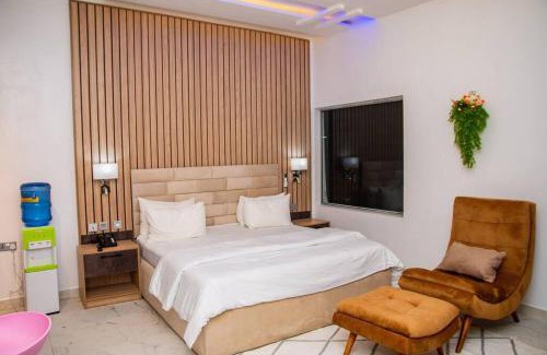 Abuja Apartamento | Maple studio+Gym+Snooker board Rhodabode Apt, Nile