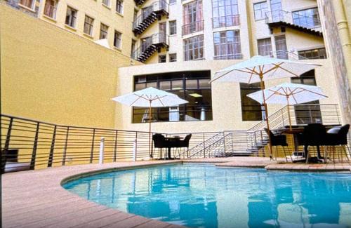 Kareeberg Hotel | Mapungubwe city stay