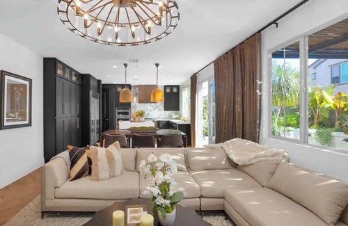 San Juan Capistrano Cabaña | @marbella Lane - Stylish Dream Home in RMV w/ Pool