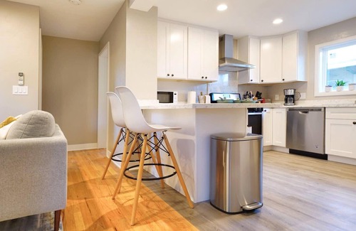 Newhall Casa | @ Marbella Lane - 3BR SFR 2Floor | DTWN SJ | Ldry