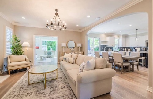 Woodbury Casa | @ Marbella Lane - Modern and Sophisticated Home