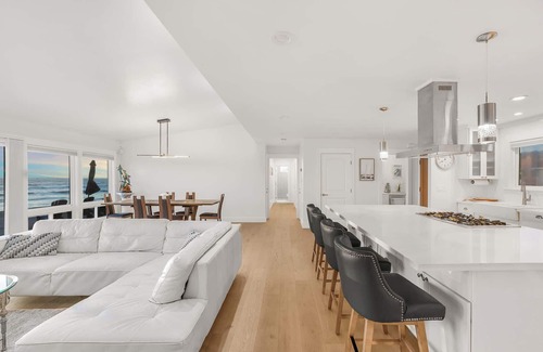 Sharp Park Casa | @Marbella Lane-Oceanfront Retreat w/ Stunning View