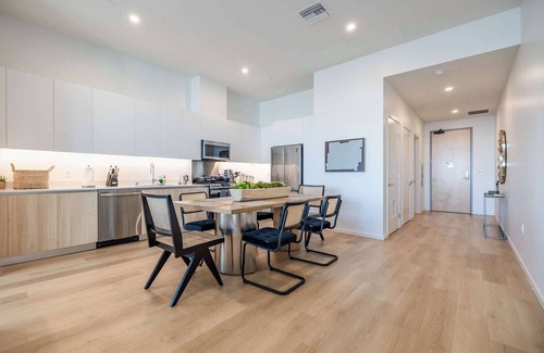 Waterfront Apartamento | @ Marbella Lane - Panoramic Delight Dream Escape!