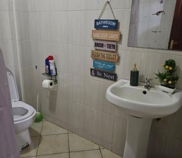 Embakasi Cama Y Desayuno | MARCOL COZY CORNER, Prime Imara Daima