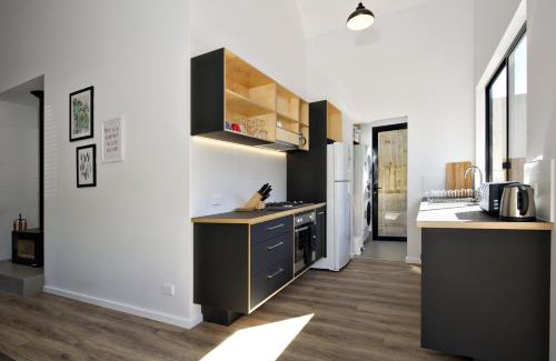 Margaret River Casa | Margaret River Bungalow-3-forest - pet friendly