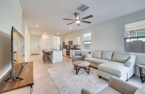 Maricopa Casa | Maricopa Home w/ Putting Green & Covered Patio!