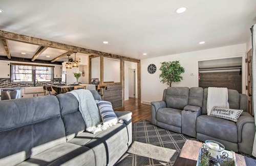 Maytown Cabaña | Marietta Home w/ Private Hot Tub, Pool Table!