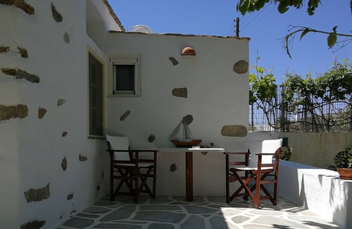 Parasporos Casa | Apartamentos Marili, Apt # 7, Pequeña casa independiente