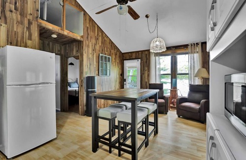 Notre-Dame-de-Pontmain Cabaña | Marina cottage waterfront