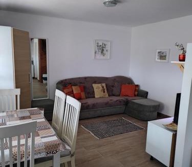 Enying Casa | Marina Cottage