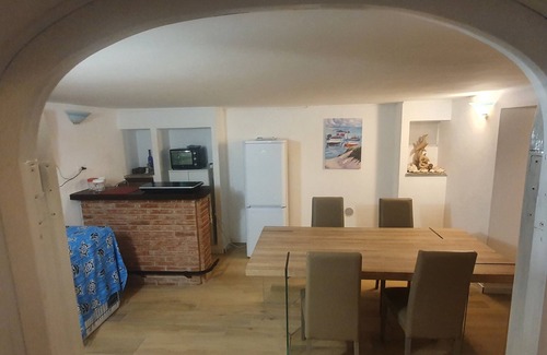 Tragliatella Apartamento | Marina di San Nicola holiday home with garden