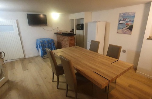 Tragliatella Apartamento | Marina di San Nicola holiday home with garden
