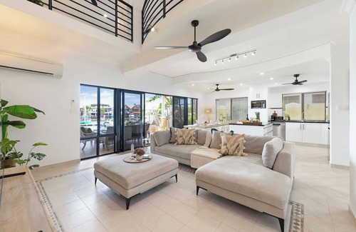 Stuart Park Casa | Marina View Waterfront Stunner with Plunge Pool
