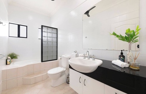 Stuart Park Casa | Marina View Waterfront Stunner with Plunge Pool