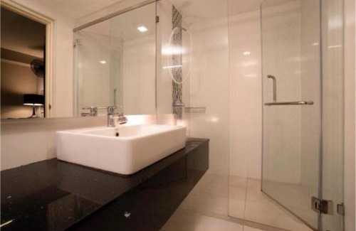 George Town Complejo | Maritime suite Karpal sign sea view