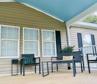 Pine Grove Casa | Mark House