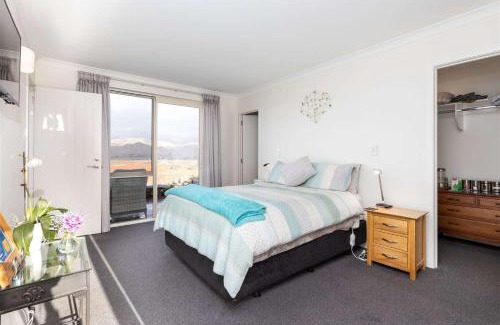 Blenheim Villa | Marlborough Ridge View