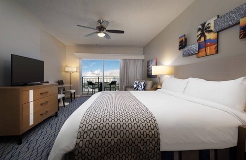 Central Beach Hotel | Marriott's Beachplace Towers - 2 Bedroom Villa - Walk to the Tortuga Music Fest
