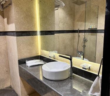 The 5th Settlement Apartamento | Marron studios 11