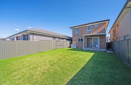 Marsden Park Casa | Marsden Park 2 level brand new house near Parks