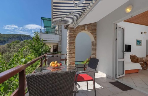 Pokrivenik Apartamento | Martina by Interhome
