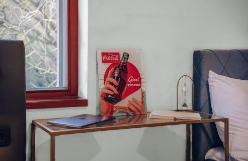 Prague 13 Apartamento | Marvel 2BD Apartment in modern villa with cozy terrace