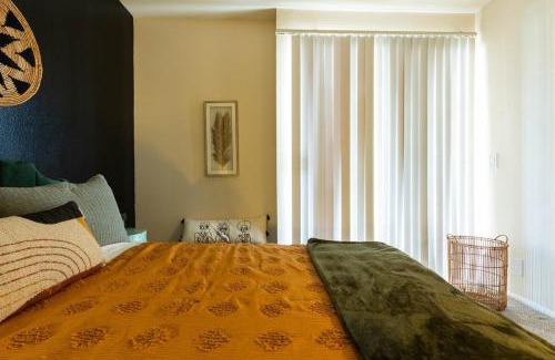 Miracle Mile Apartamento | Marvelous 2BR 2BA Apartment