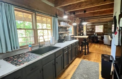 Cherokee Cabina | Marvelous 5-bedroom cabin in Western North Carolina