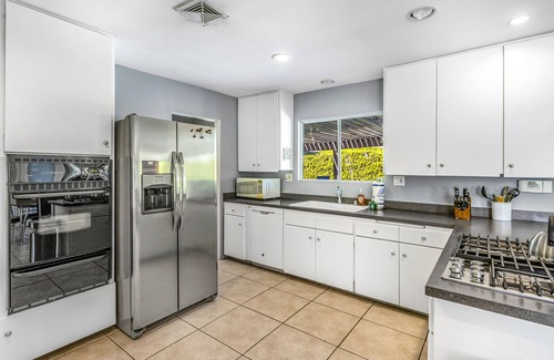 Araby Casa | Marvelous, Dog/Family-Friendly House w/Private Grill, Outdoor Pool, Attached Spa