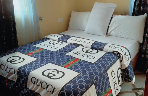 Ekpoma Hotel | Mary queen hotels and suites