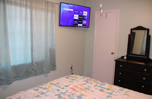 Folly Beach Casa | Maryland Peach ~ Stay for a Peach of a Beach Vacay!