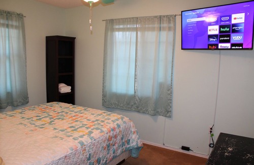 Folly Beach Casa | Maryland Peach ~ Stay for a Peach of a Beach Vacay!