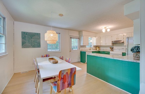 Lusby Cabina | Maryland Vacation Rental w/ Private Pool & Dock