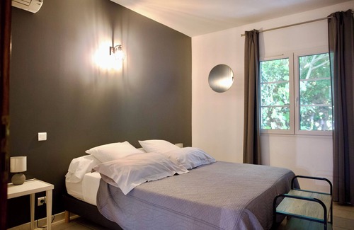 Saint-Gilles Otro | Mas de Cerier