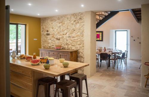 Saint-Andre-d'Olerargues Casa | Mas en pierre avec piscine intérieure et extérieure