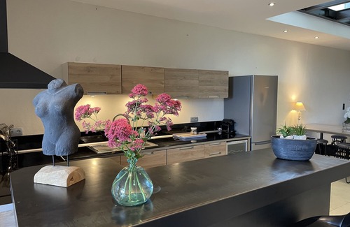 Valreas Casa | Mas Ferme du Chateau Montplaisir 4* "Castle side