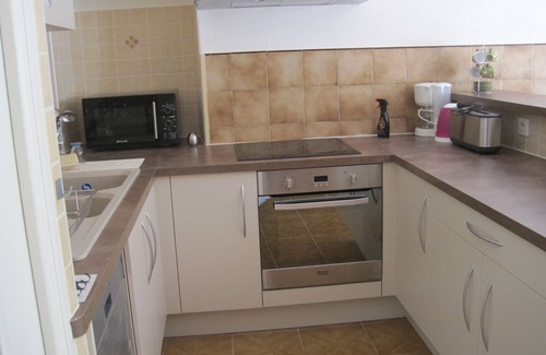 Forest-Saint-Julien Casa | MAS VERDE casa 8 personas cerca de las estaciones.