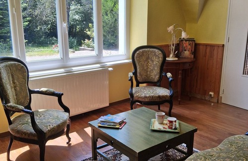 Forest-Saint-Julien Casa | MAS VERDE casa 8 personas cerca de las estaciones.