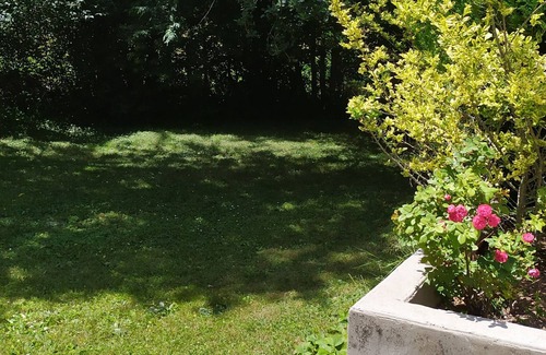 Forest-Saint-Julien Casa | MAS VERDE casa 8 personas cerca de las estaciones.